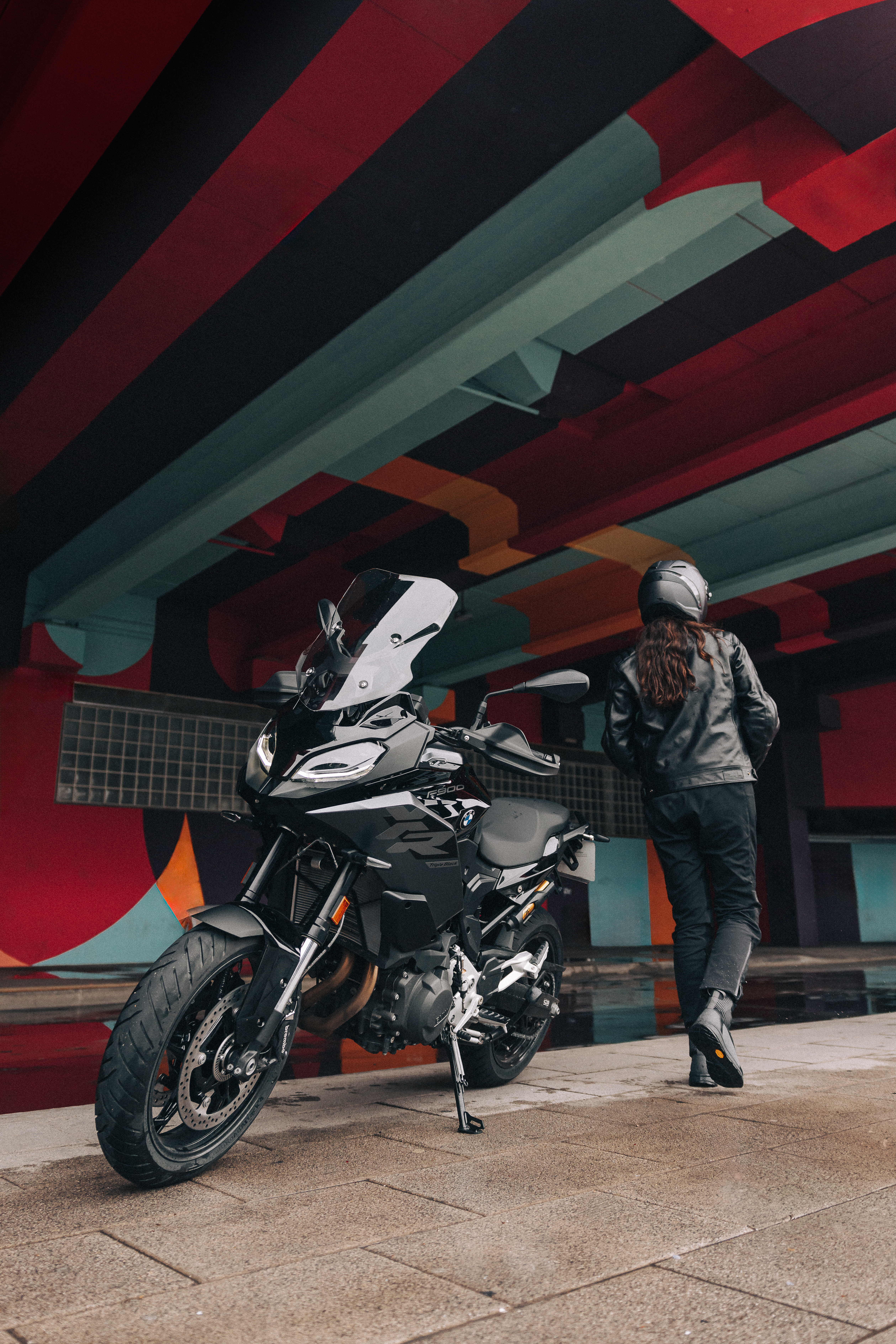 BMW F 900 XR production shot